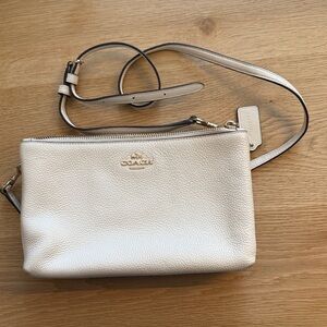 Coach F38273 Pebble Leather Lyla Crossbody - IM/Chalk